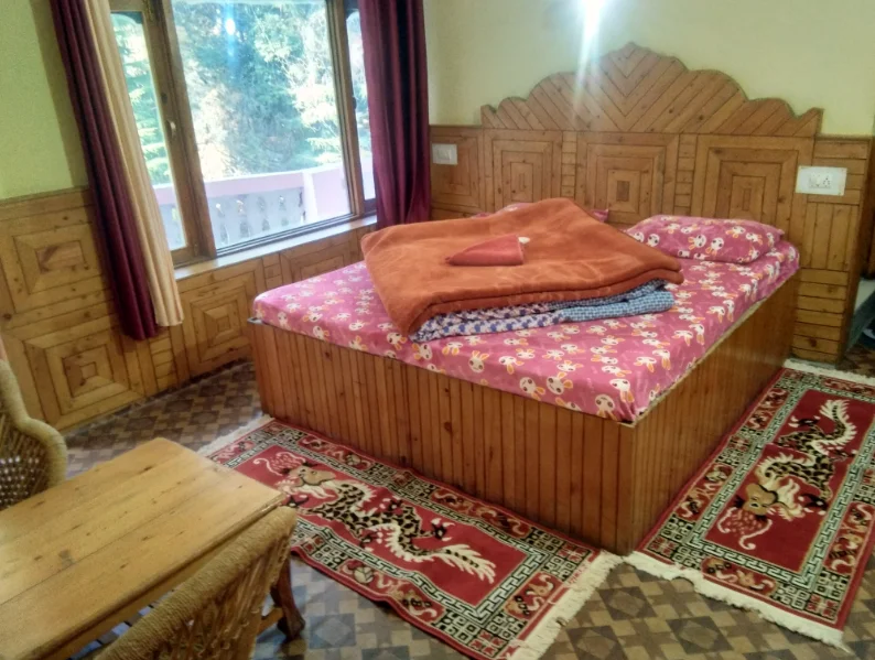 Rana Homestay Jibhi River touch garden - previous