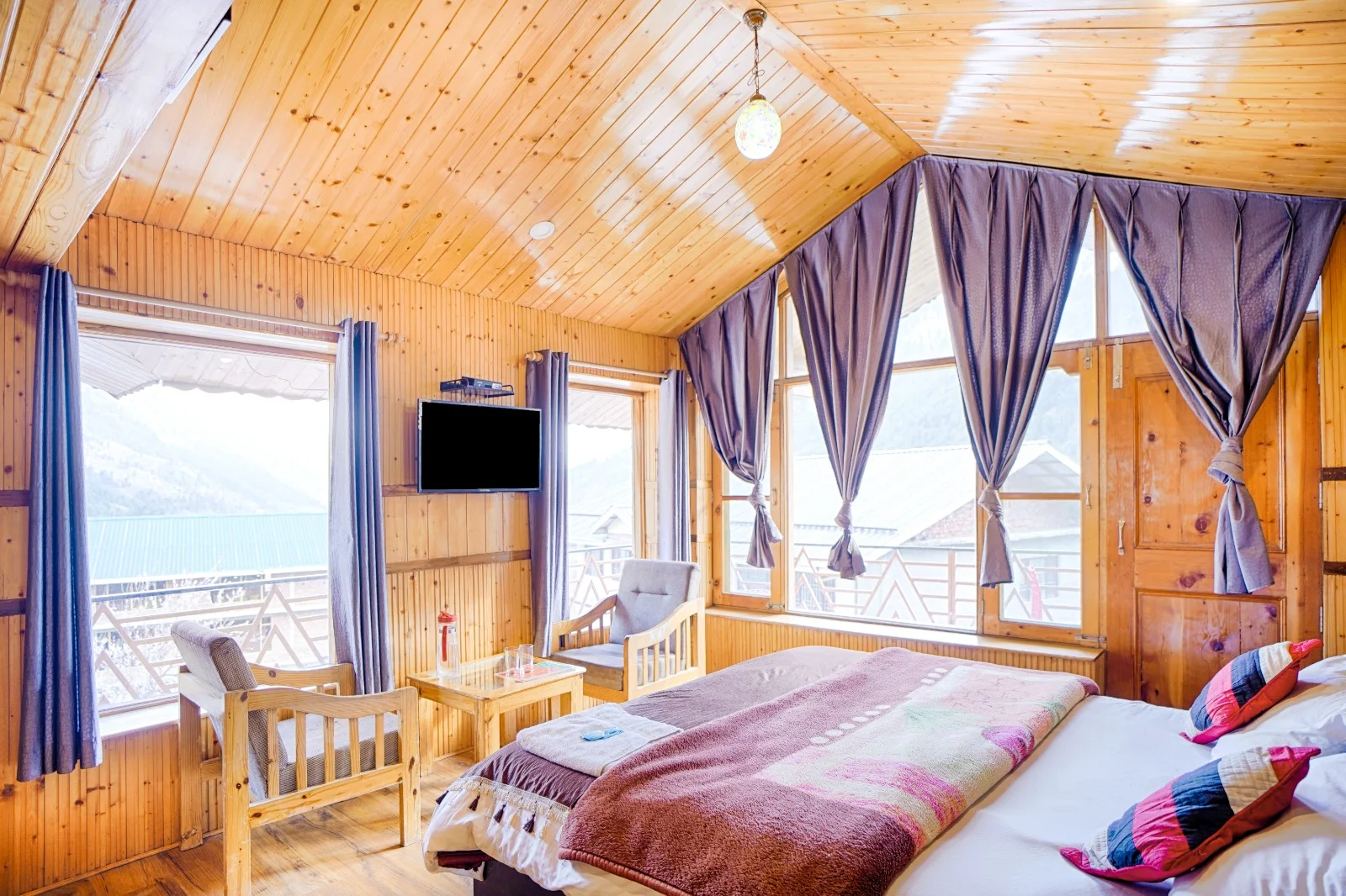 The Mountain Glory Rooms and Cottages 5