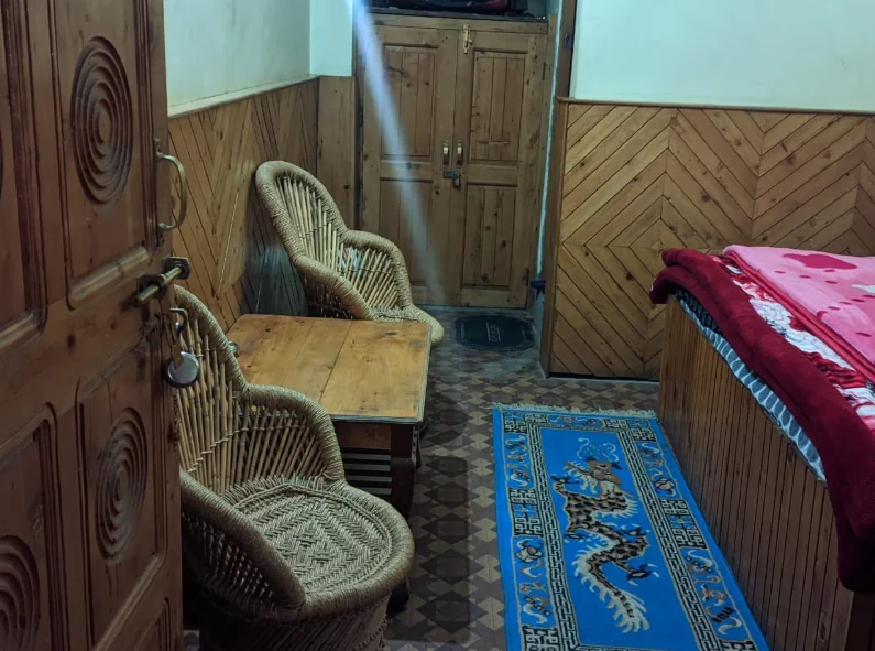 Rana Homestay Jibhi River touch garden 4