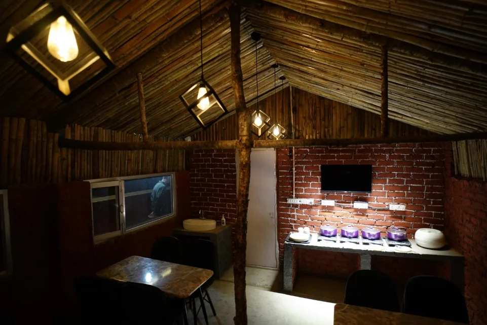 Hadley Inn Cottages Chail