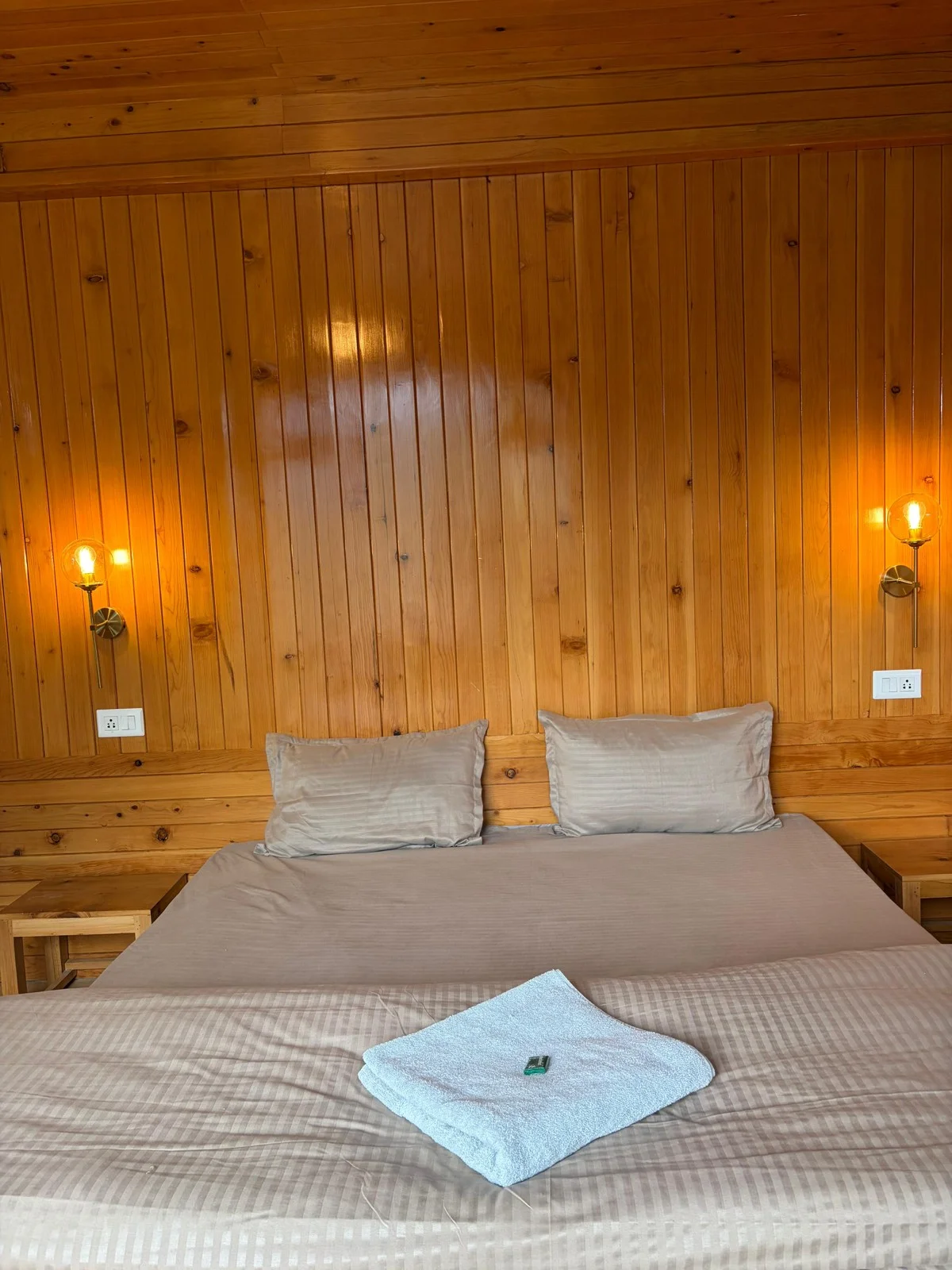 Shoja Pinecone Homestay