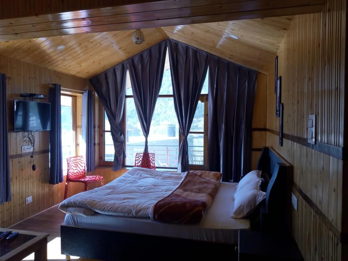 The Mountain Glory Rooms and Cottages 4