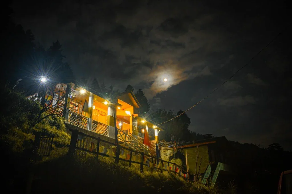 Casual Monks wooden house and cafe - previous