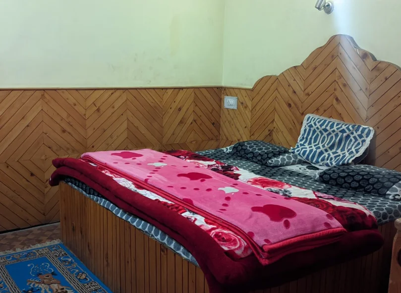 Rana Homestay Jibhi River touch garden 3