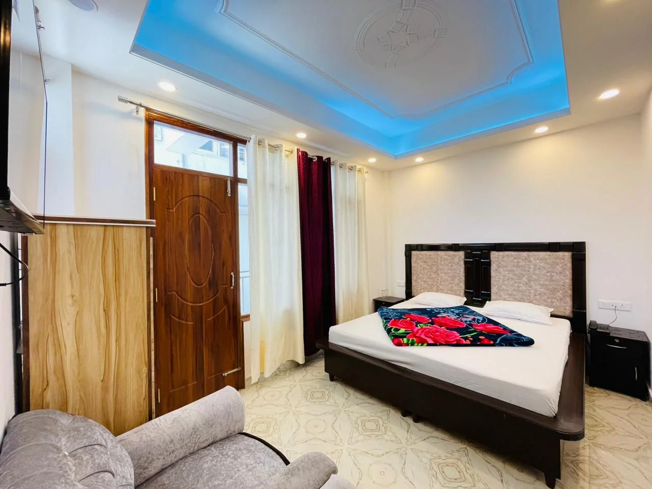 Sigma Paradise - Shimla - previous